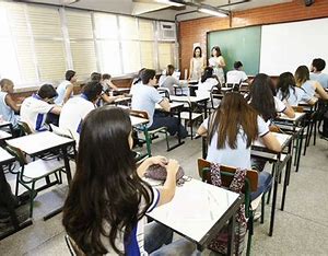 Resultado de imagem para C&acirc;mara aprova reforma do ensino m&eacute;dio com op&ccedil;&atilde;o por curso t&eacute;cnico fortalecida