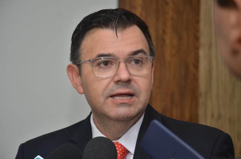 Raniery diz não questionar governador em possível aliança com Romero e espera que Veneziano permaneça no grupo