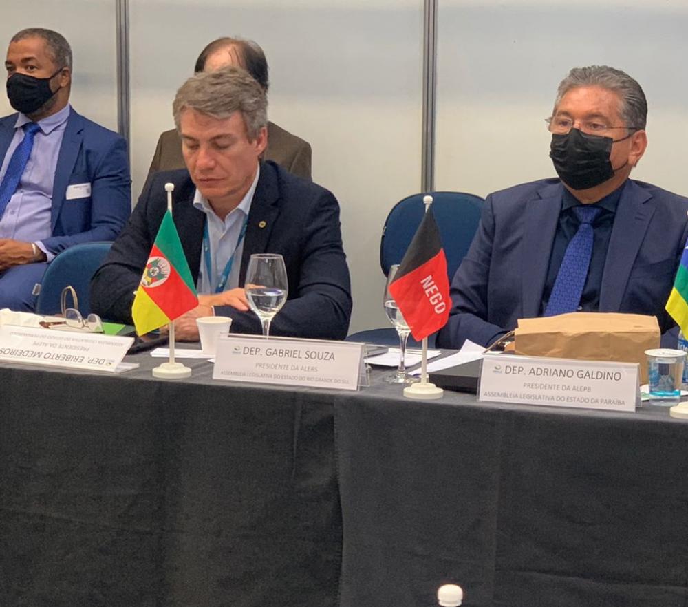 No encontro da Unale, Adriano defende investimentos do Governo Federal na região Nordeste