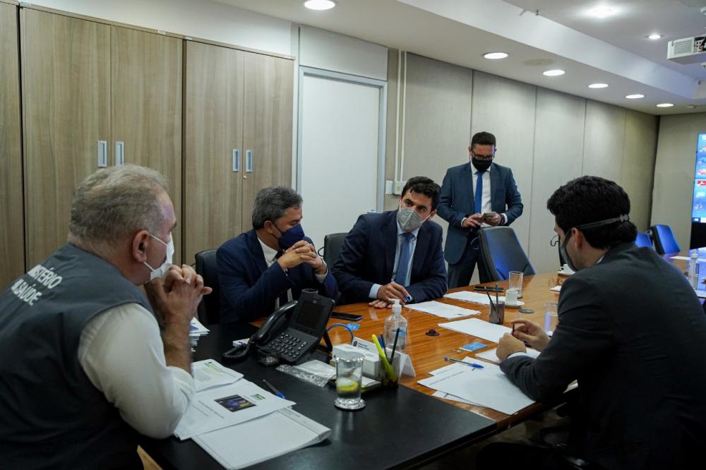 Deputado Federal Efraim Filho e o prefeito de São Bento são recebidos pelo Ministro da Saúde Marcelo Queiroga