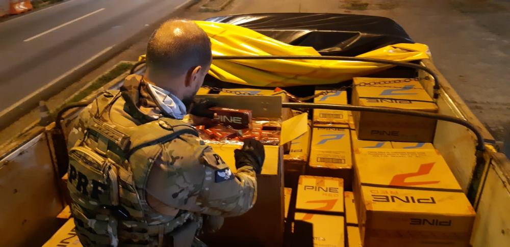 Caminhoneiro é preso na Paraíba por contrabando de cigarros de uma carga avaliada em quase R$ 100 mil