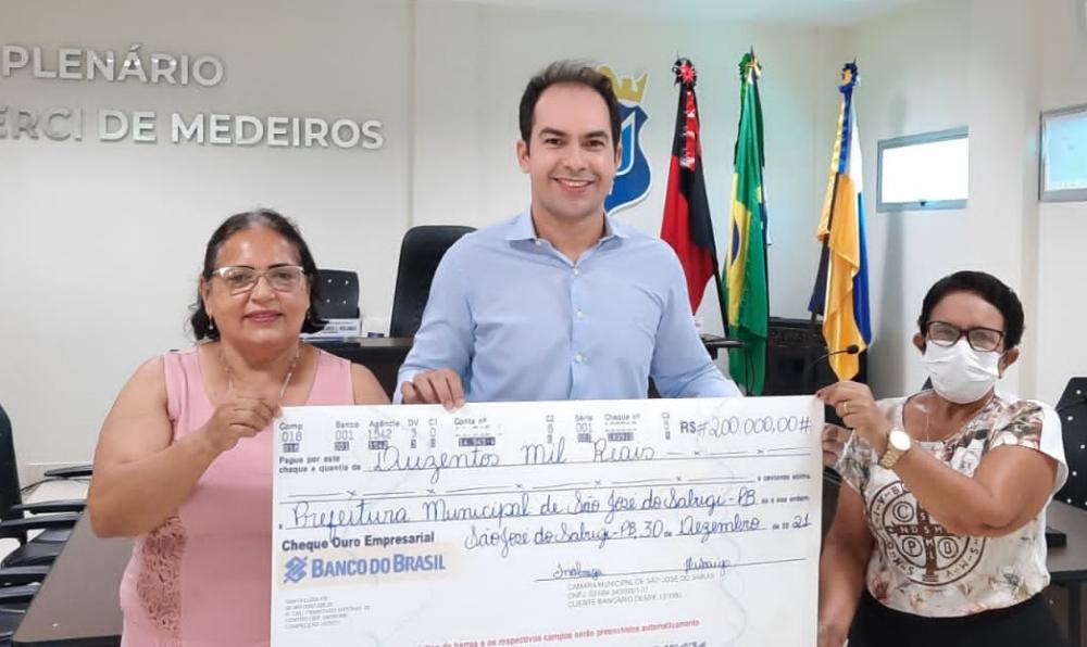 Presidente da Câmara de vereadores no Sabugi devolve R$ 200.000,00 ao Poder Executivo Municipal