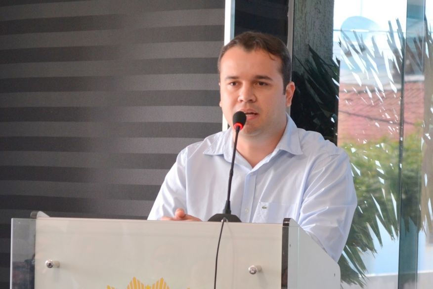 Prefeito de São Mamede autoriza depósito de pagamento do abono aos profissionais da Educação