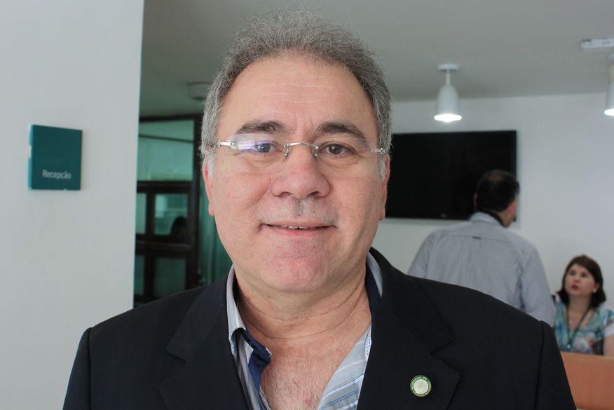 Queiroga vê risco de oferta irregular de vacina até 2º semestre e diz ter o dever de persuadir Bolsonaro