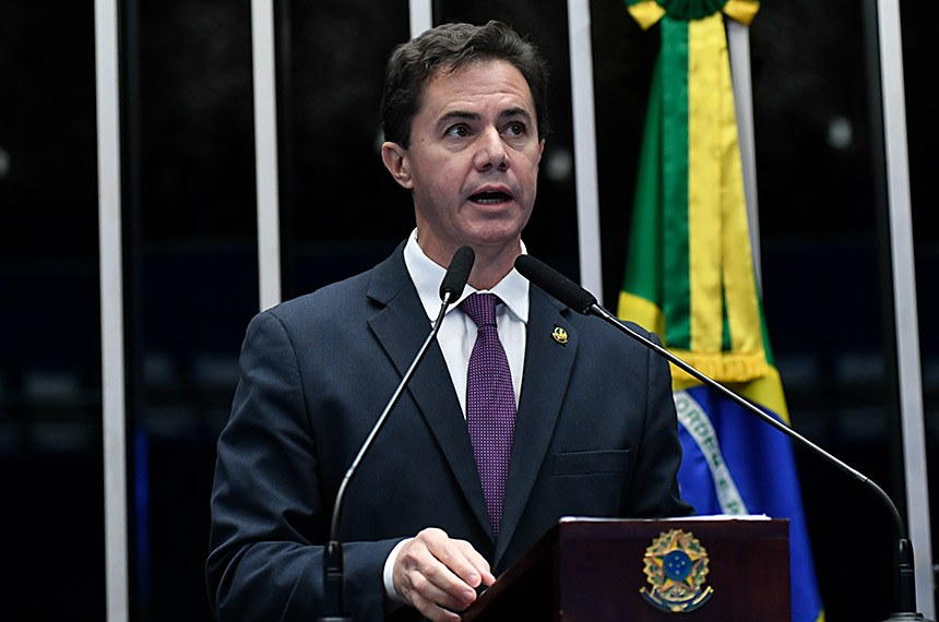 Projeto desonera folha de pagamento dos setores de alimentação, turismo e esporte a pedido de Veneziano 