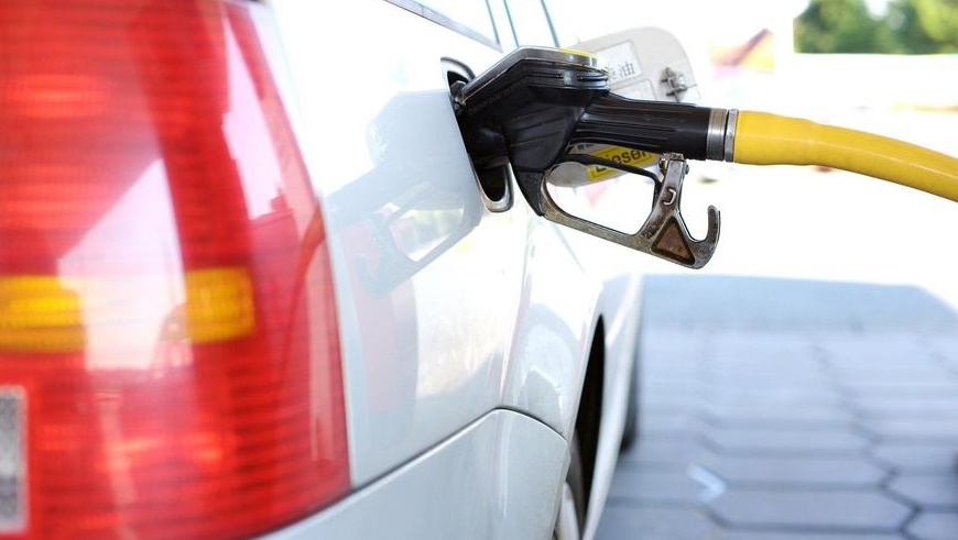 Gasolina e diesel sofrem reajuste de R$ 0,11 a partir desta quarta-feira (12)