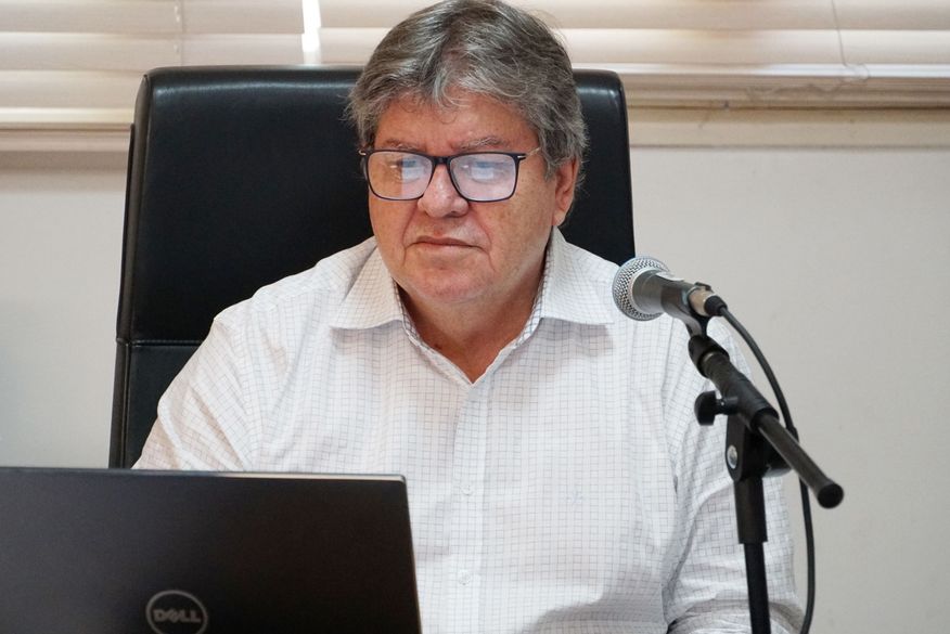 Governador estende reajuste de 10% dos policiais aos servidores do Estado, incluindo os aposentados