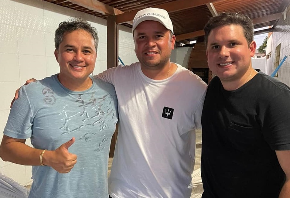 Hugo Motta recebe apoio à sua reeleição de Efraim Filho, George Morais e dos Umbertos no Vale do Sabugi