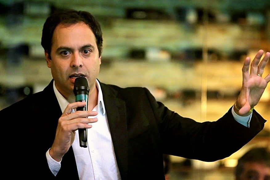 Governador de Pernambuco diz que João Azevêdo enfrentou pandemia de forma responsável e ajudou o Nordeste a ter a menor taxa de mortalidade por Covid-19