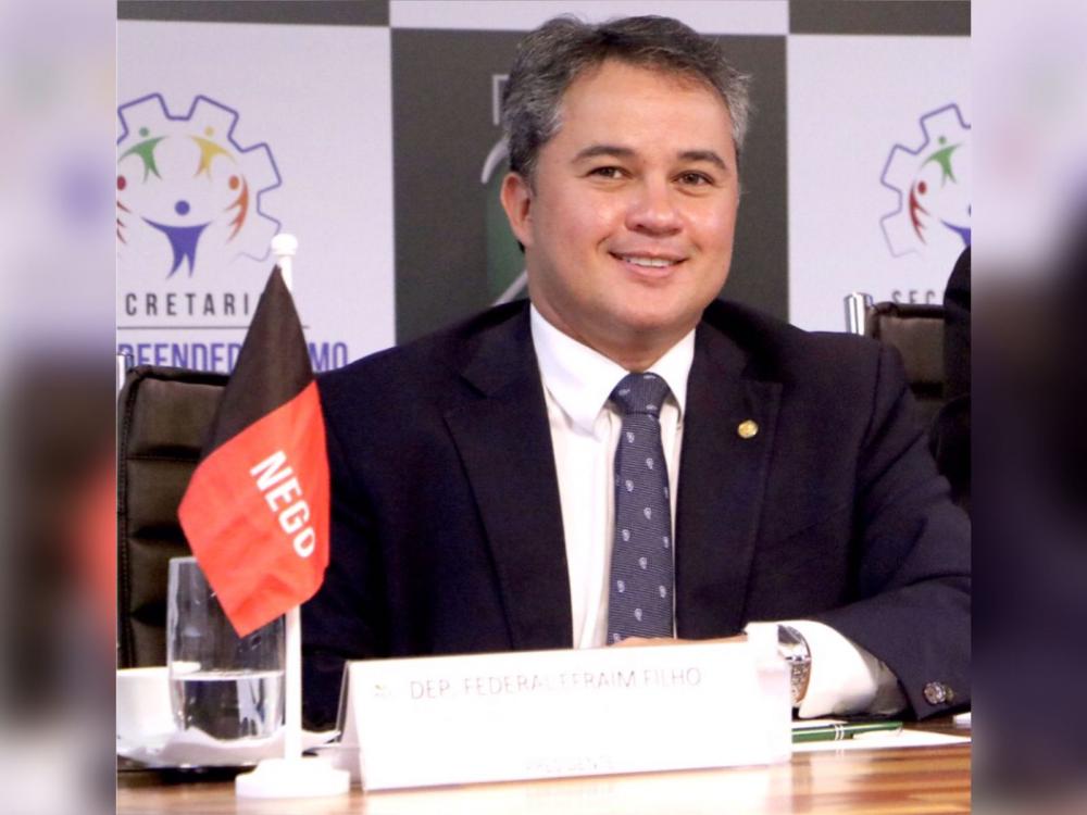 Deputados aprovam Piso salarual de Enfermeiros