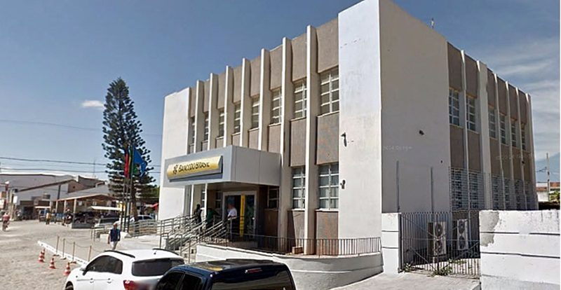 Bandidos invadem agência do Banco do Brasil em Taperoá e fazem reféns funcionários e clientes