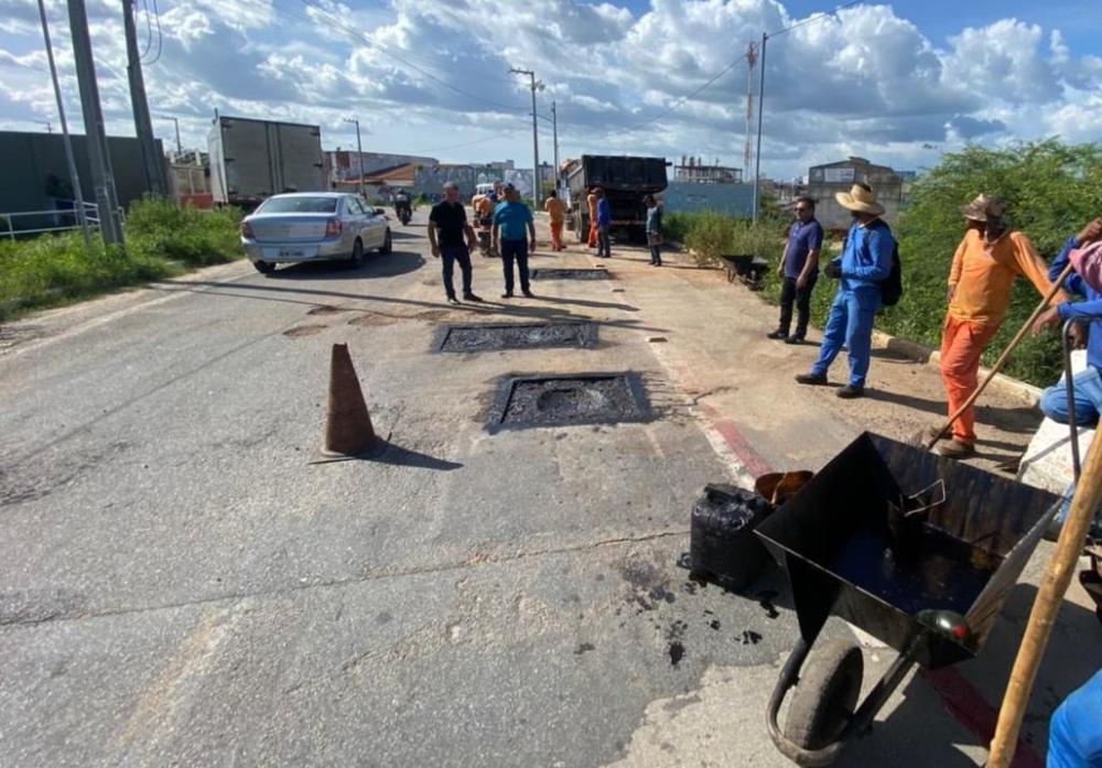 Parceria entre Estado e Município garante Tapa-Buracos e drenagem de trecho do binário do Jatobá