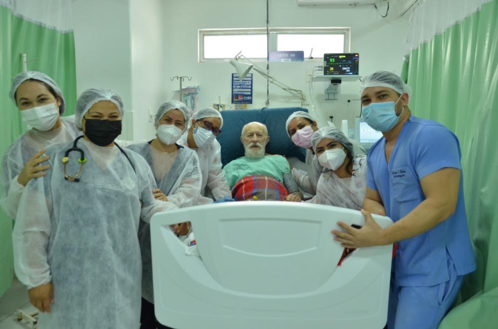 Biliu recebe alta da UTI do Hospital Pedro I em Campina Grande