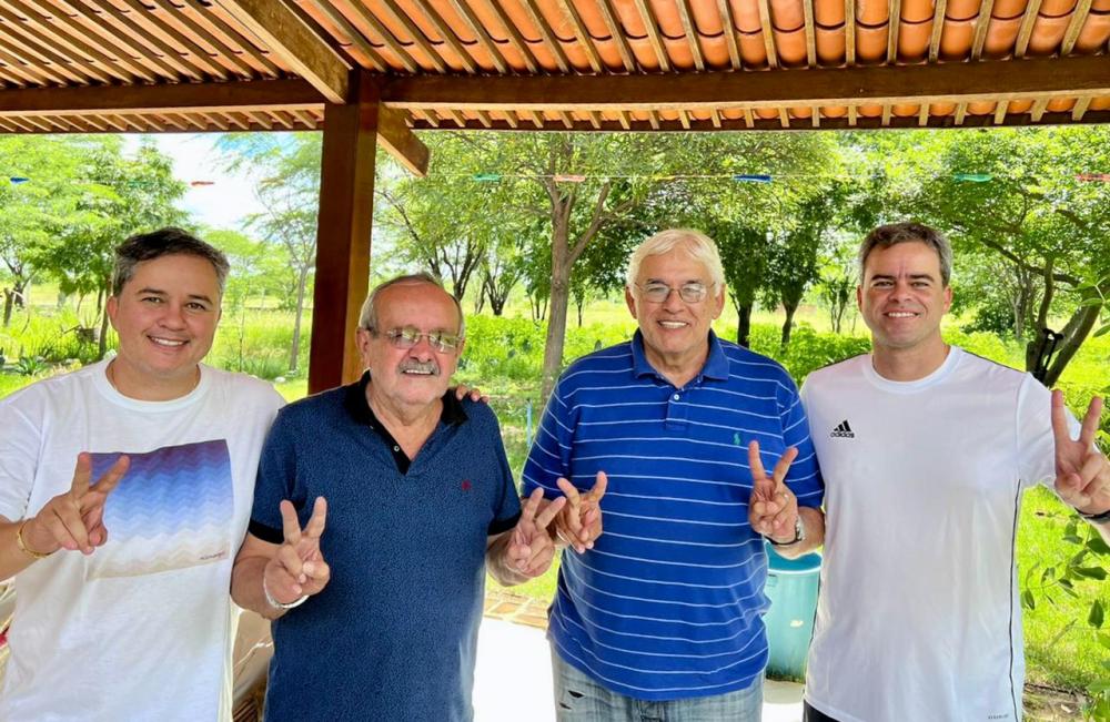 Efraim e George recebem visita e apoio de Ademar de Zé Biscoito