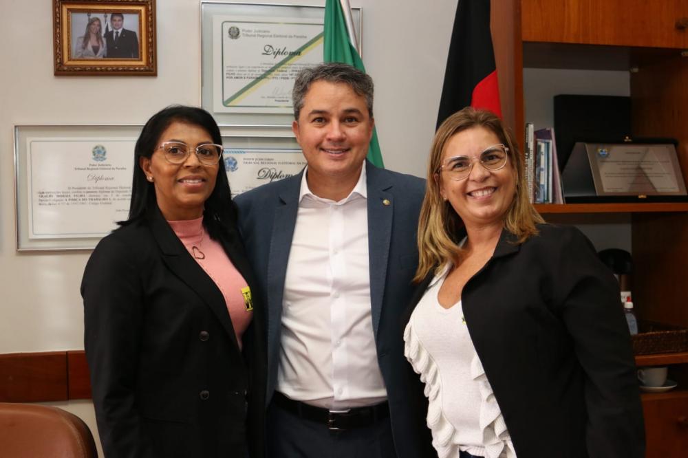 Efraim Filho reforça apoio na luta pelo piso da enfermagem que será votado no dia 4 de maio