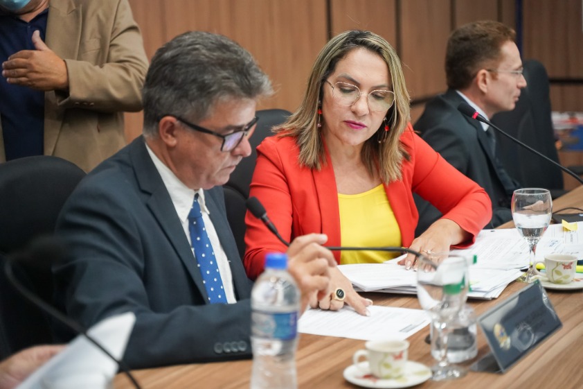 Câmara Municipal de Patos aprova PL que proíbe uso de cigarros eletrônicos em locais fechados