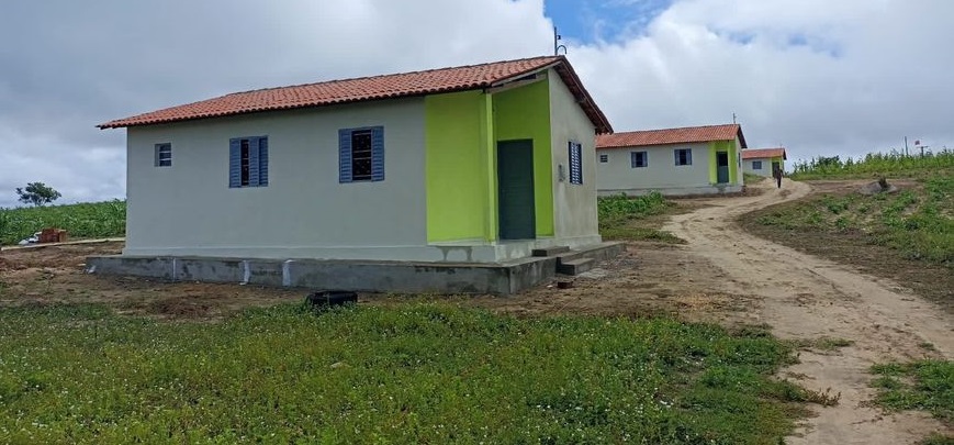 Incra entrega casas a famílias de assentamento na cidade de Solânea