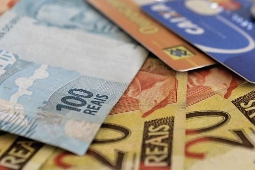 Salário mínimo perde poder de compra desde o Plano Real