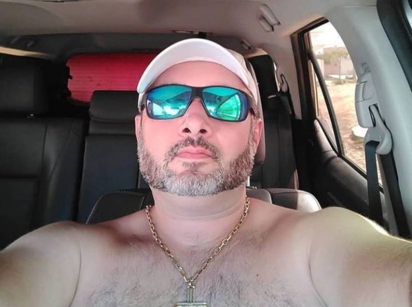 Ex-policial militar é morto a tiros dentro de padaria, no centro de Cajazeiras
