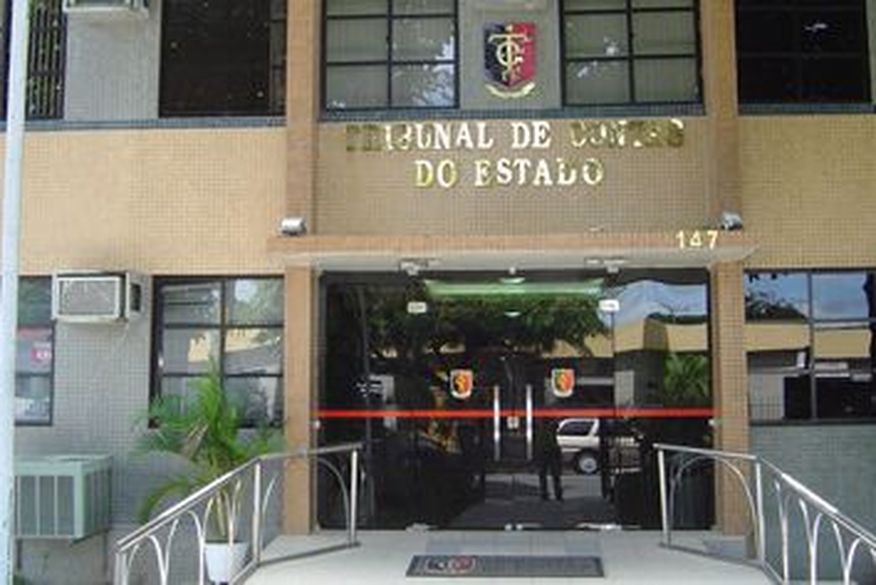 TCE imputa débito de mais de R$ 200 mil a ex-prefeito por irregularidade em repasse de empréstimos e recomenda que Ministério Público tome providências