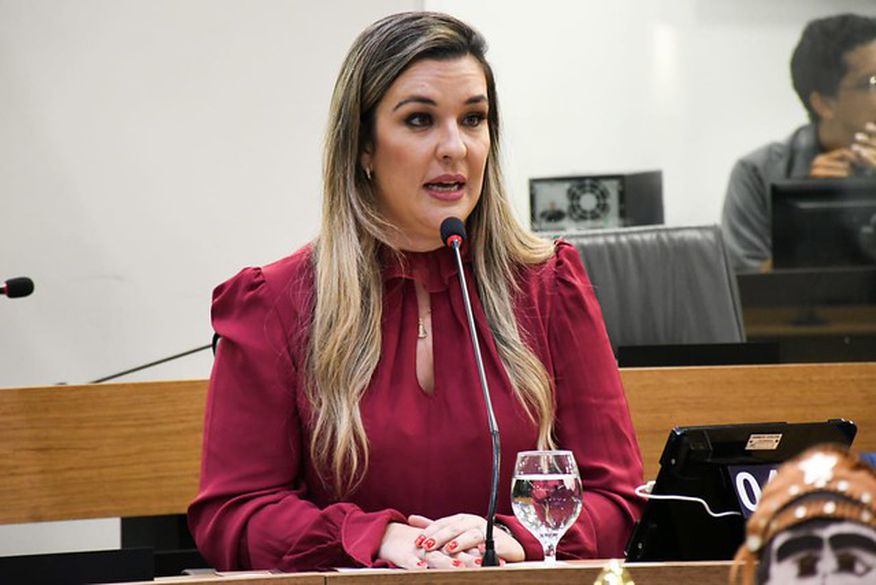 Camila Toscano segue Pedro Cunha Lima afirmando que o foco é na Paraíba