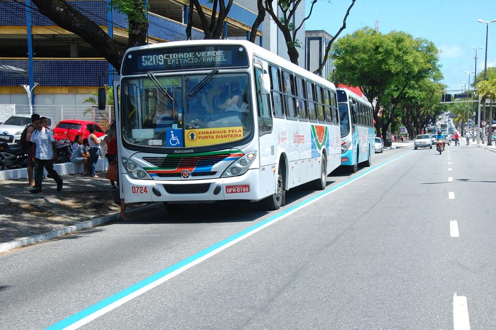 Justiça do Trabalho proíbe greve de operadores de ônibus em João Pessoa