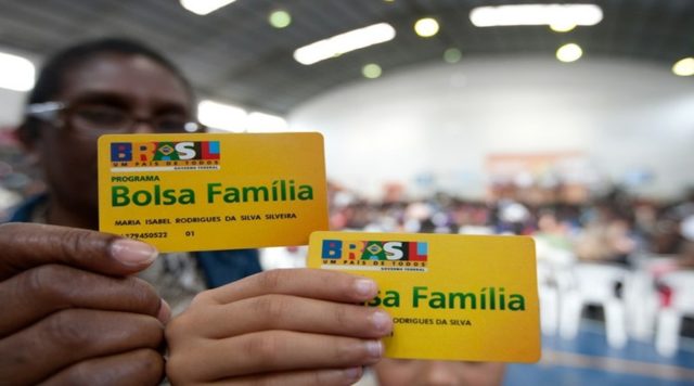 Auxílio Brasil voltará a ser chamado de Bolsa Família em governo Lula