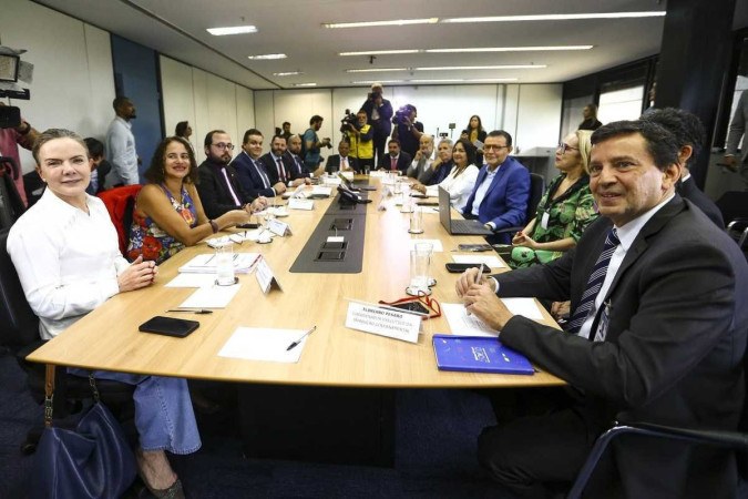 Conselho Político de transição se reúne para definir PEC do Bolsa Família e retirar auxilio do teto de gasto