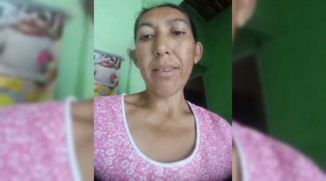 Dona de casa denuncia que existe irregularidade na distribuição de cesta básica em Santa Terezinha. Vídeo