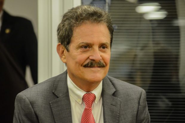 Deputado do PSB revela acordo com Adriano para ocupar a vice-presidência na ALPB