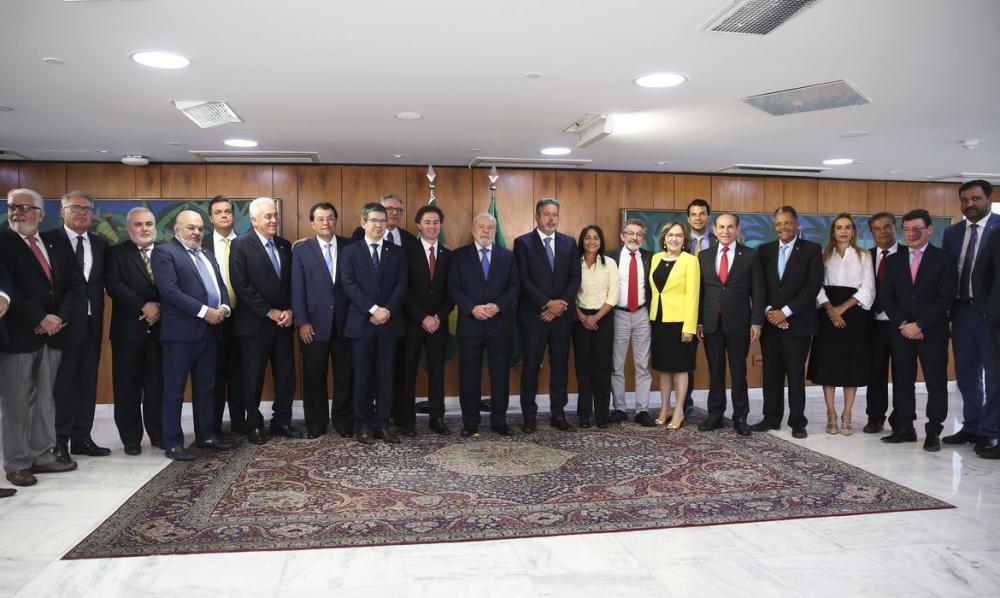 Lula diz que atos terroristas foram ação de aloprados que serão punidos