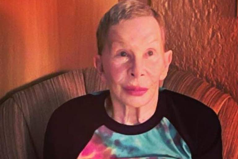 Rita Lee é internada no Hospital Albert Einstein, em São Paulo