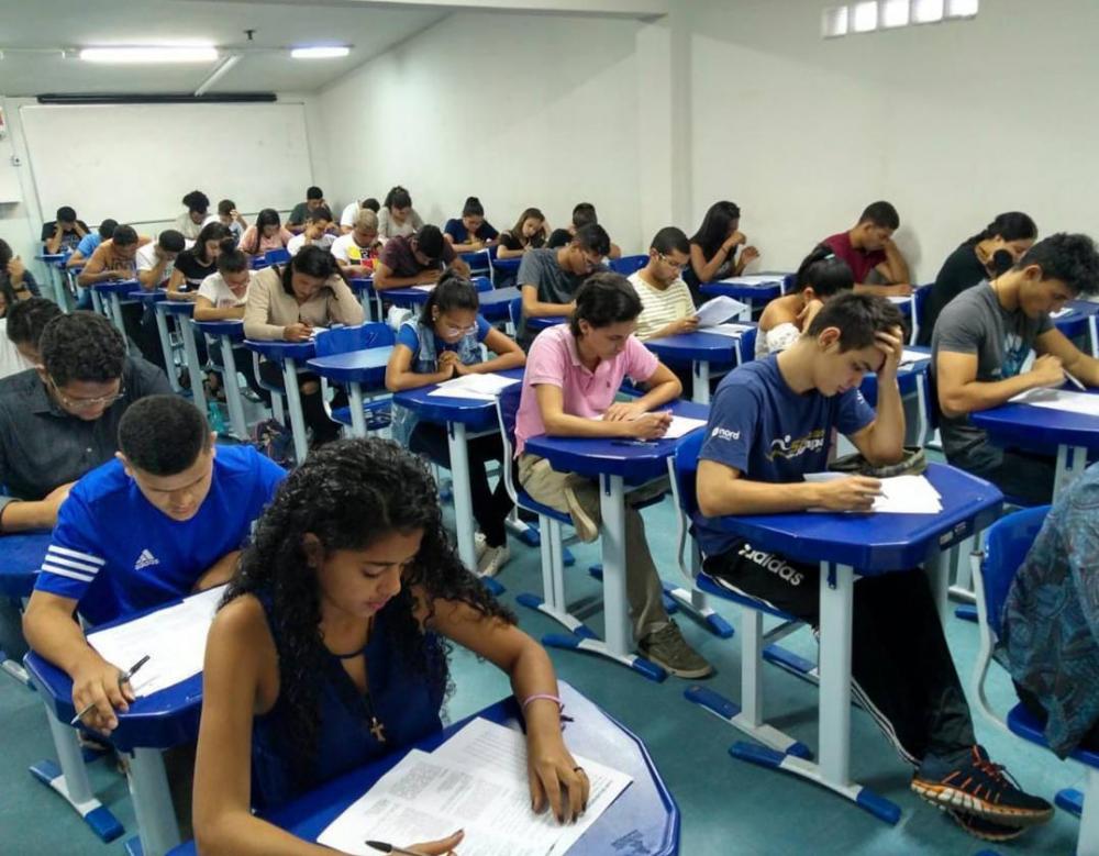Cursinho da Escola do Legislativo tem média de 80% de aprovação no Enem