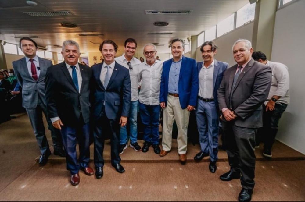 Efraim Filho, o Senador da Saúde, aporta recursos primordial para o Hospital Universitário Lauro Wanderley