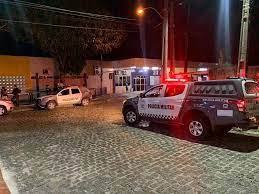 Natal sob pressão: Criminosos expulsam moradores, incendeiam casas e Policial é assassinado