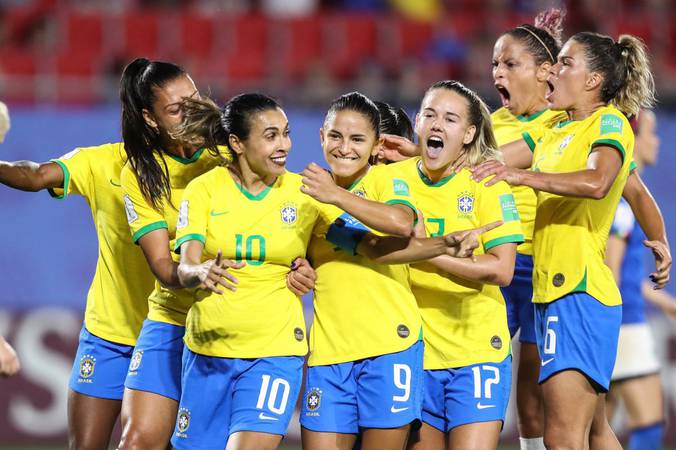 Ministra do Esporte confirma candidatura brasileira para sediar a Copa de futebol feminino de 2027