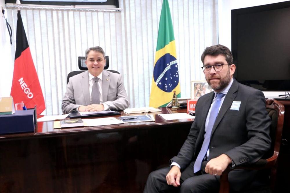 Efraim Filho garante apoio ao financiamento aprovado pela Câmara Municipal de Campina Grande