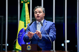 Projeto de Efraim beneficia cidades com perda populacional e garante transição de 10 anos dentro do FPM