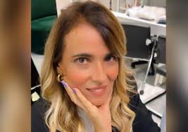 Livânia Farias escreve livro sobre bastidores da Calvário sem contato com a imprensa