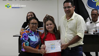 Sofia Simplício recebe comenda na Câmara Municipal de São José do Sabugi