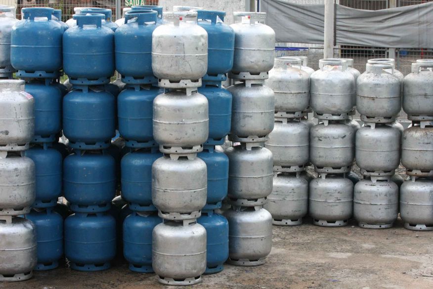 Ministro Paulo Pimenta anuncia redução de R$ 15,00 no botijão de gás