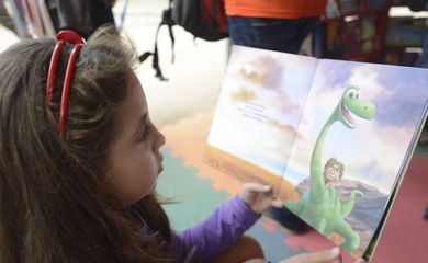 Quatro em cada dez alunos brasileiros do 4º ano não dominam a leitura