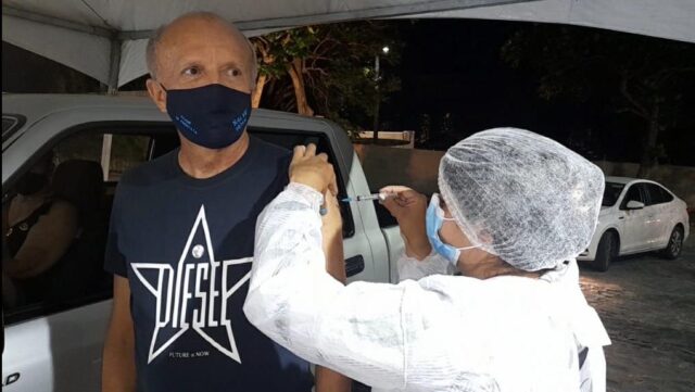 Secretário de Saúde da Paraíba recebe 2ª dose da vacina contra a Covid-19. Vídeo