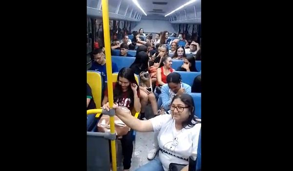 Estudantes de Cacimba de Areia denunciam superlotação em ônibus escolar que os leva a Patos
