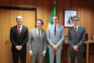 Ministro da Educação garante manutenção da gestão municipal do HU em Campina Grande