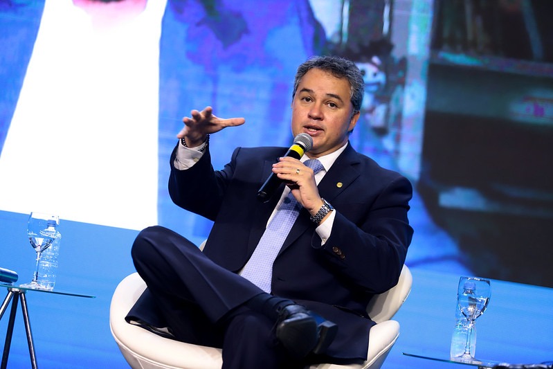 Efraim diz que proximidade de Romero do Republicanos gera ‘dúvida’ sobre possível candidatura de Daniella