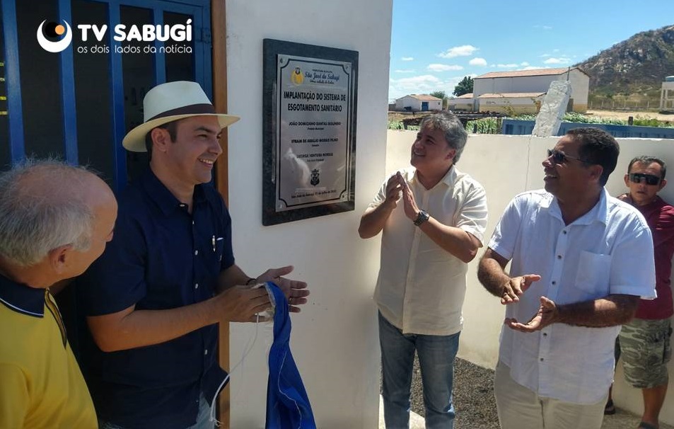 Prefeito entrega estação de tratamento sanitário a população de São José do Sabugi