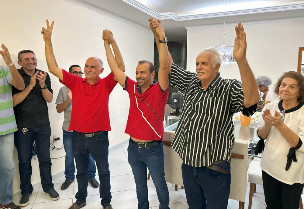 Henry Lira é anunciado por Zezé e Chicão pré-candidato a prefeito de Santa Luzia