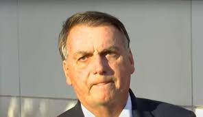 Jair Bolsonaro vai passar por três novas cirurgias esta semana
