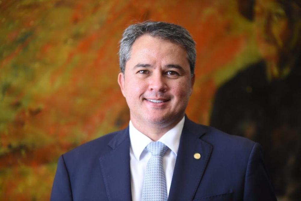 Efraim Filho confirma conversas com Nilvan e possível filiação de trio da direita ao União Brasil